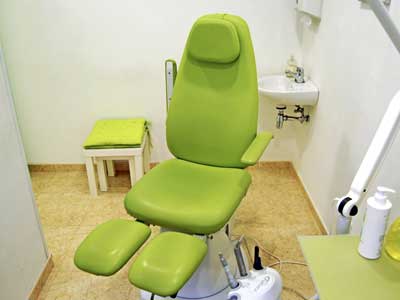 Sillón de podología articulado